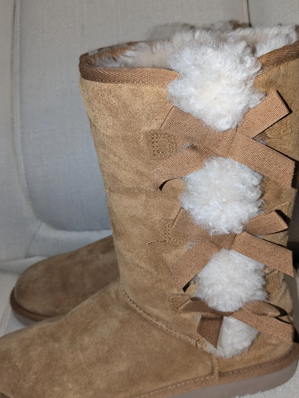 Women’s Kookaburra UGGs Victoria Tall Boots With Bows Brown Color Fur Inside - Picture 2 of 7